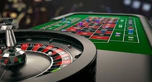 Bagian live dealer dengan meja blackjack dan roulette di platform indowlatoto